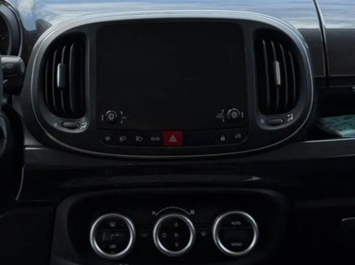 Fiat 500L usata a Salerno (18)