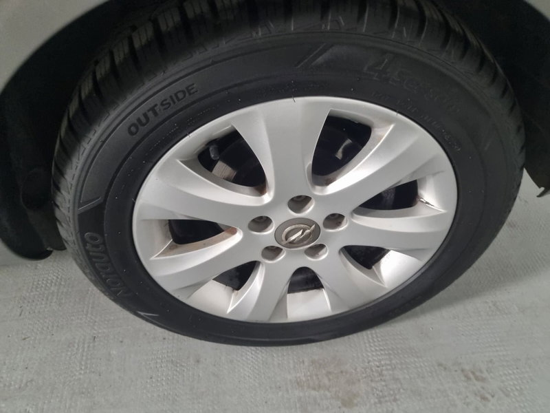 Opel Meriva usata a Cremona (6)