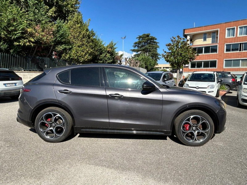 Alfa Romeo Stelvio usata a Salerno (11)