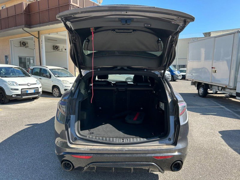 Alfa Romeo Stelvio usata a Salerno (15)