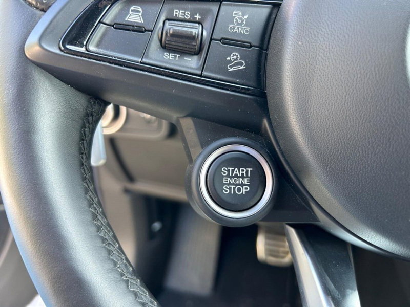 Alfa Romeo Stelvio usata a Salerno (18)