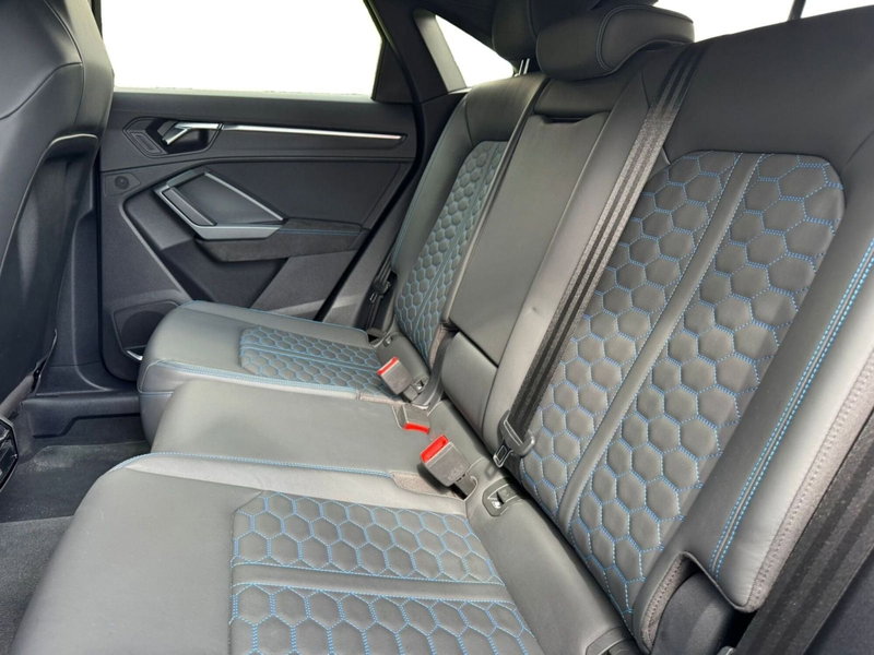 Audi RS Q3 Sportback usata a Salerno (7)