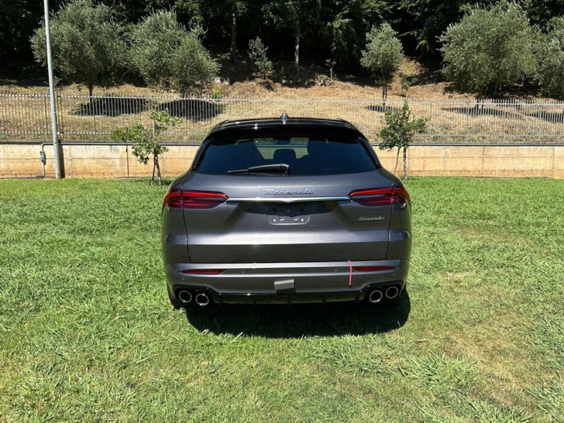 Maserati Grecale nuova a Salerno (13)