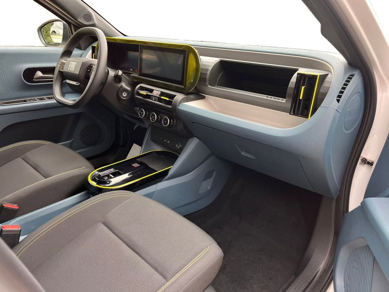 Fiat Grande Panda nuova a Salerno (8)