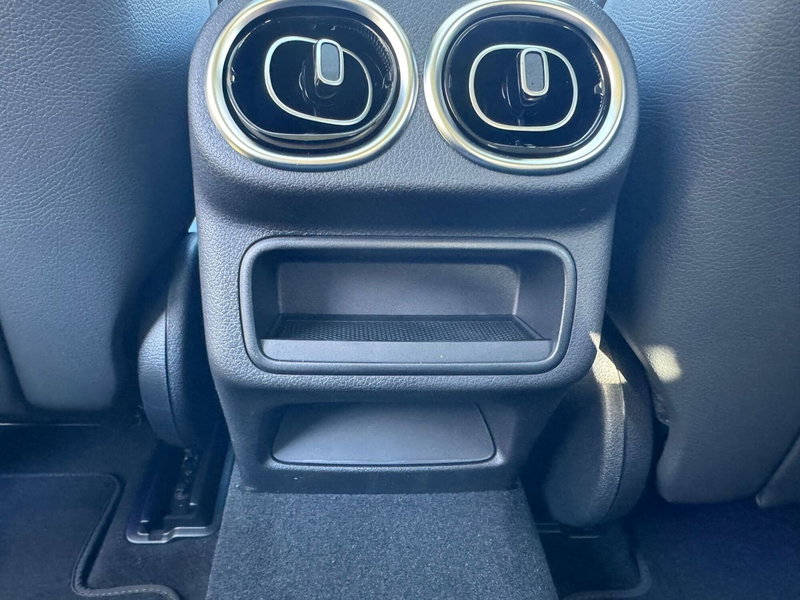 Mercedes-Benz GLC Coupé nuova a Salerno (19)