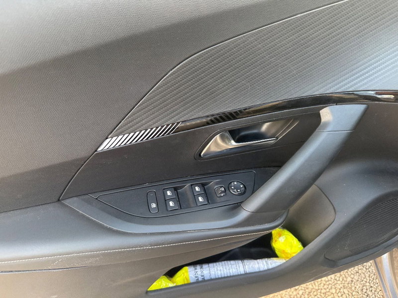 Peugeot 2008 usata a Salerno (20)