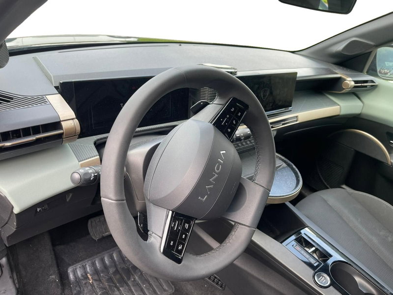 Lancia Ypsilon usata a Salerno (5)