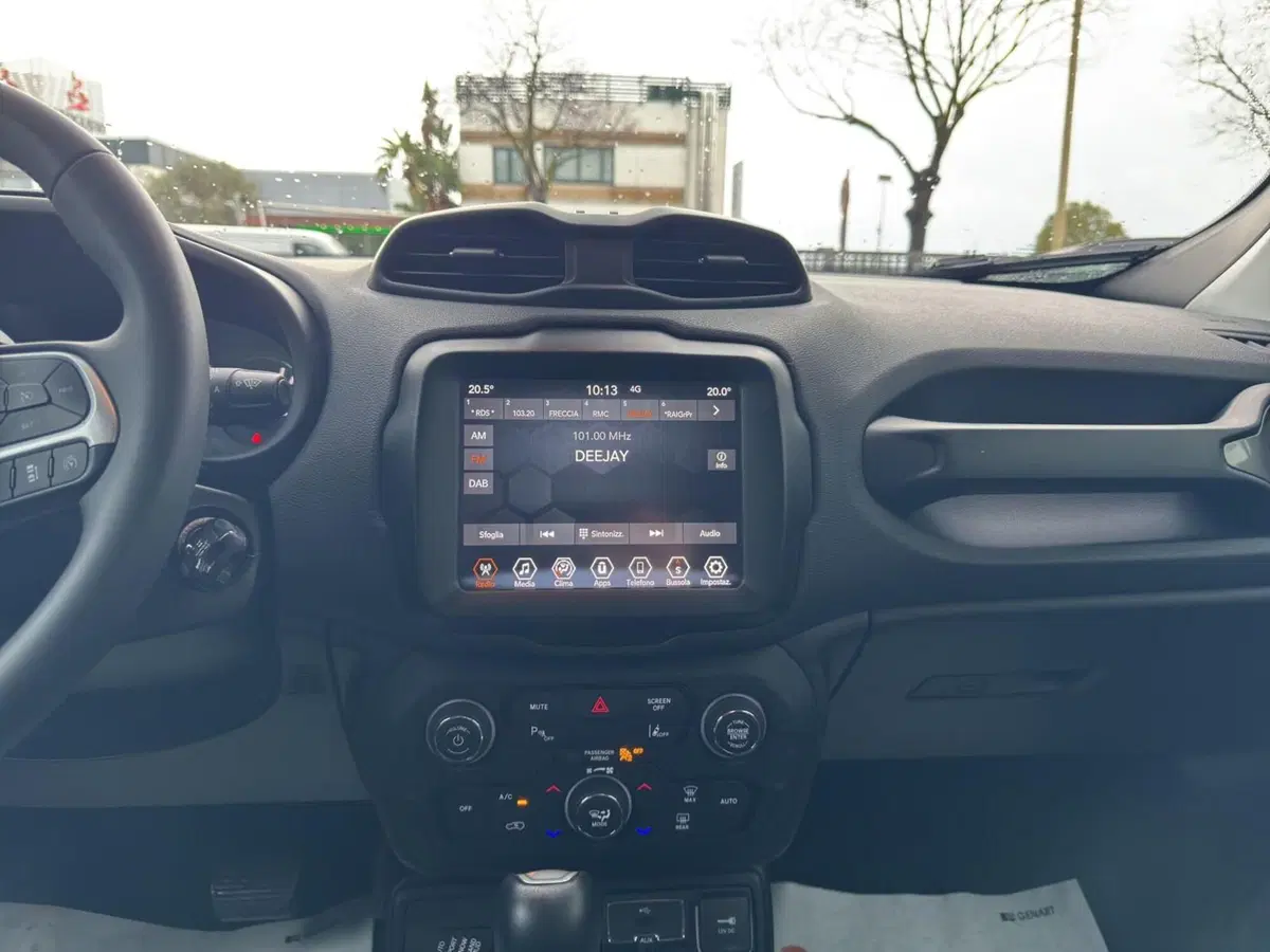 Jeep Renegade usata a Salerno (17)