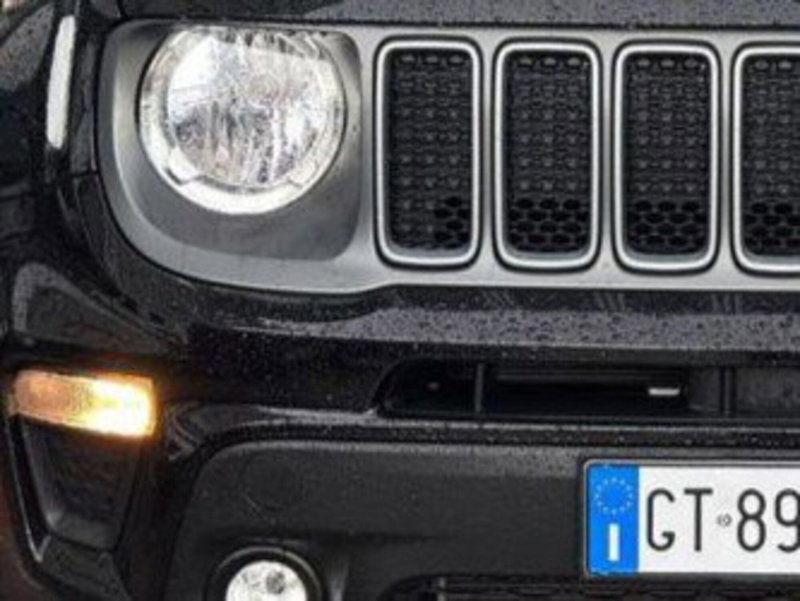 Jeep Renegade usata a Salerno (19)