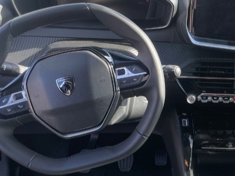 Peugeot 208 usata a Salerno (8)