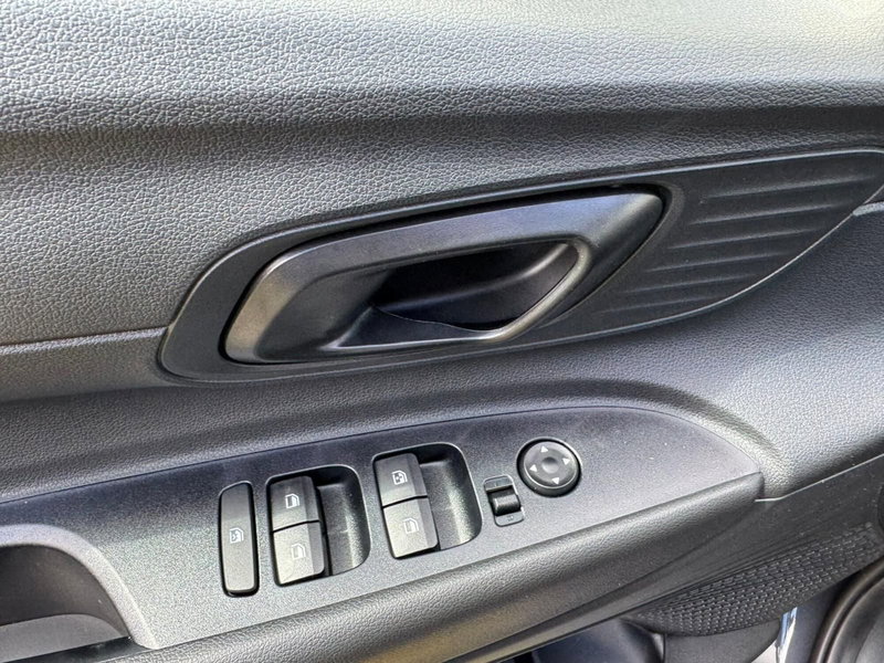 Hyundai i20 nuova a Salerno (16)