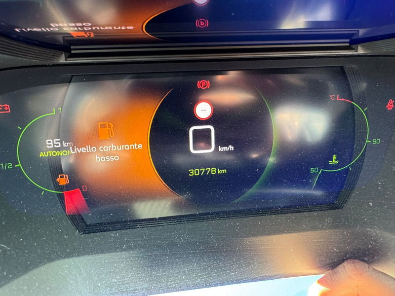 Peugeot 208 usata a Salerno (20)