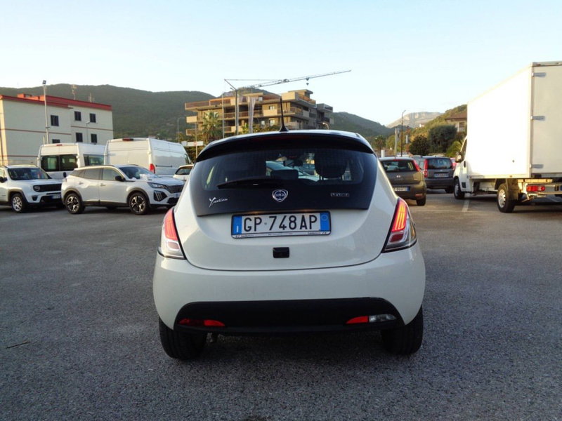 Lancia Ypsilon usata a Salerno (12)