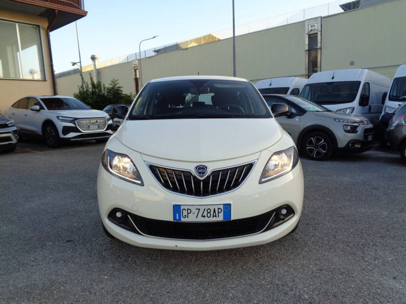 Lancia Ypsilon usata a Salerno (9)