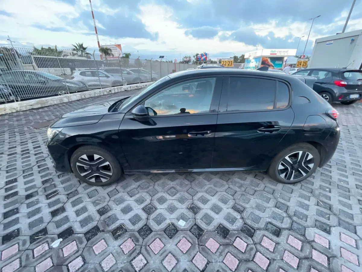 Peugeot 208 usata a Salerno (12)