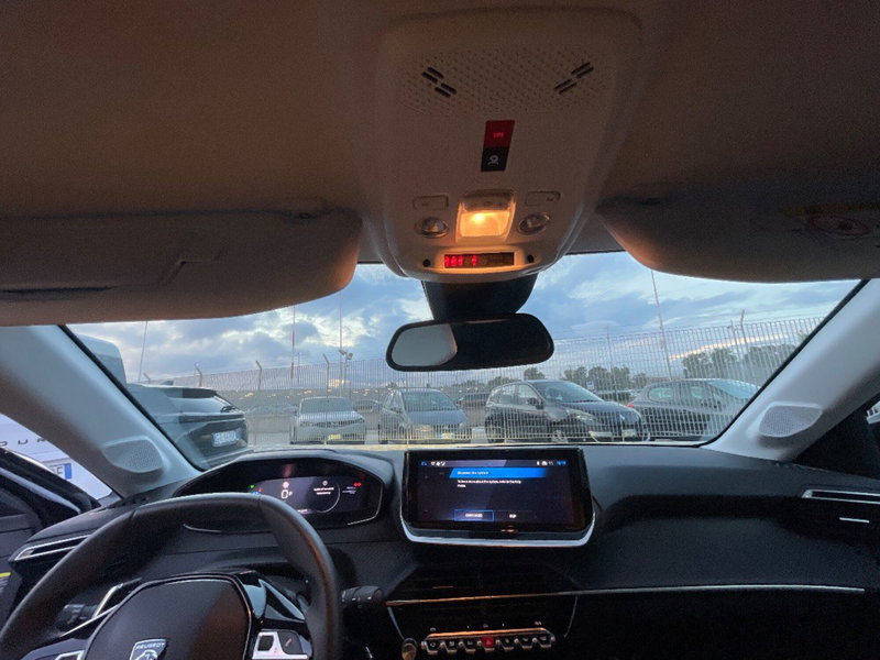Peugeot 208 usata a Salerno (18)
