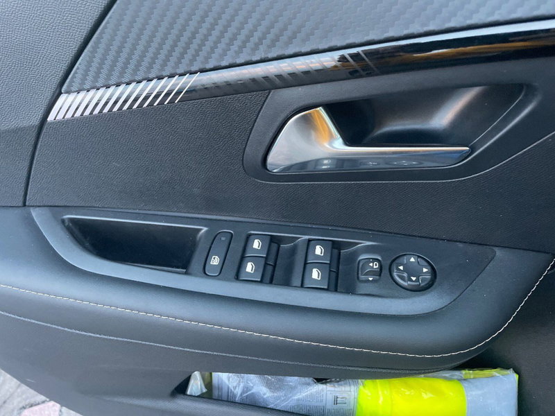 Peugeot 208 usata a Salerno (19)