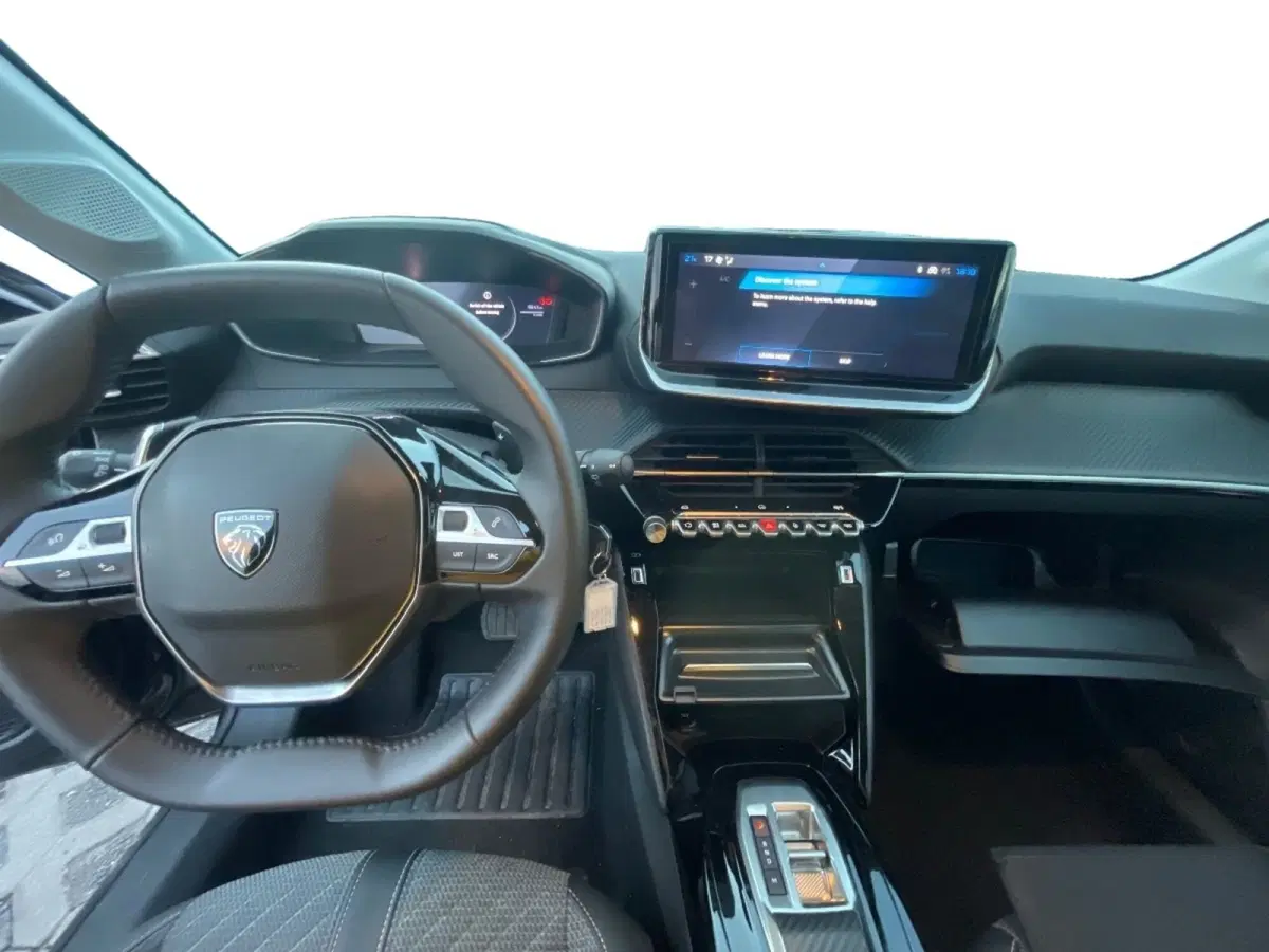 Peugeot 208 usata a Salerno (6)