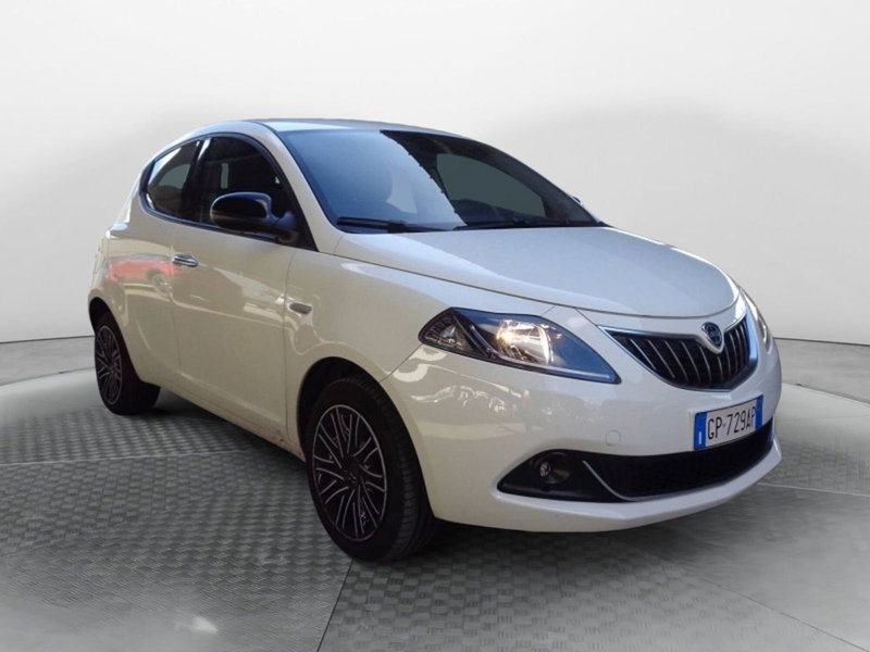 Lancia Ypsilon usata a Salerno (2)