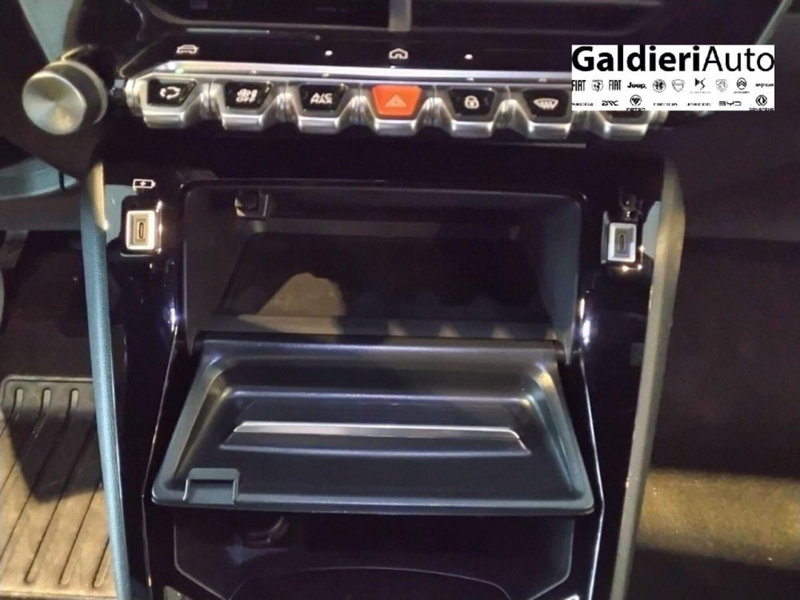 Peugeot 2008 usata a Salerno (18)