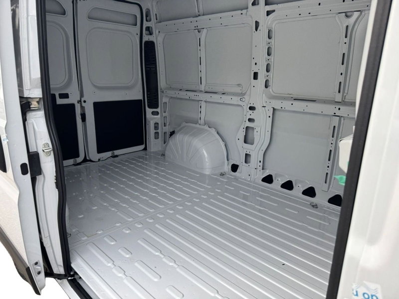 Fiat Ducato Furgone nuova a Salerno (8)