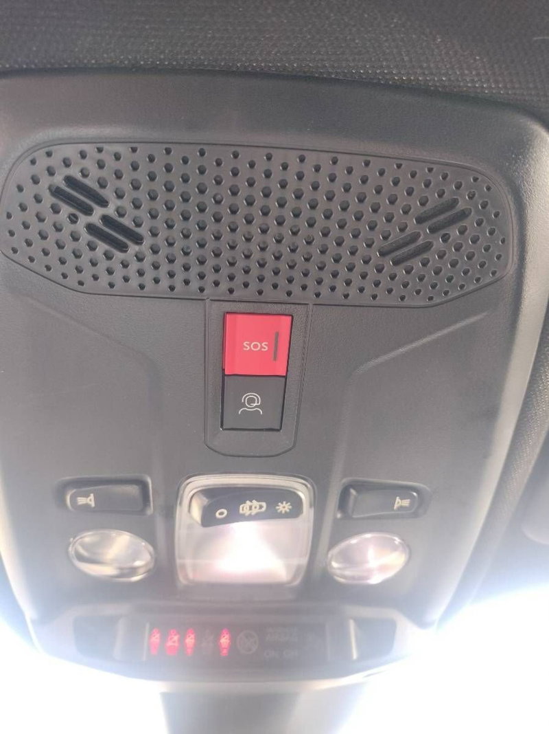 Peugeot 2008 usata a Salerno (12)