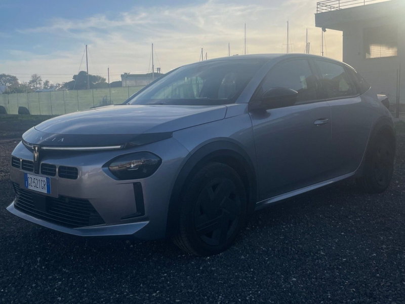 Lancia Ypsilon usata a Salerno