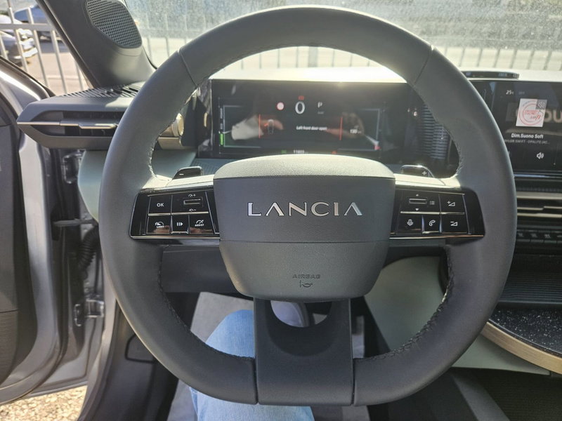 Lancia Ypsilon usata a Salerno (16)