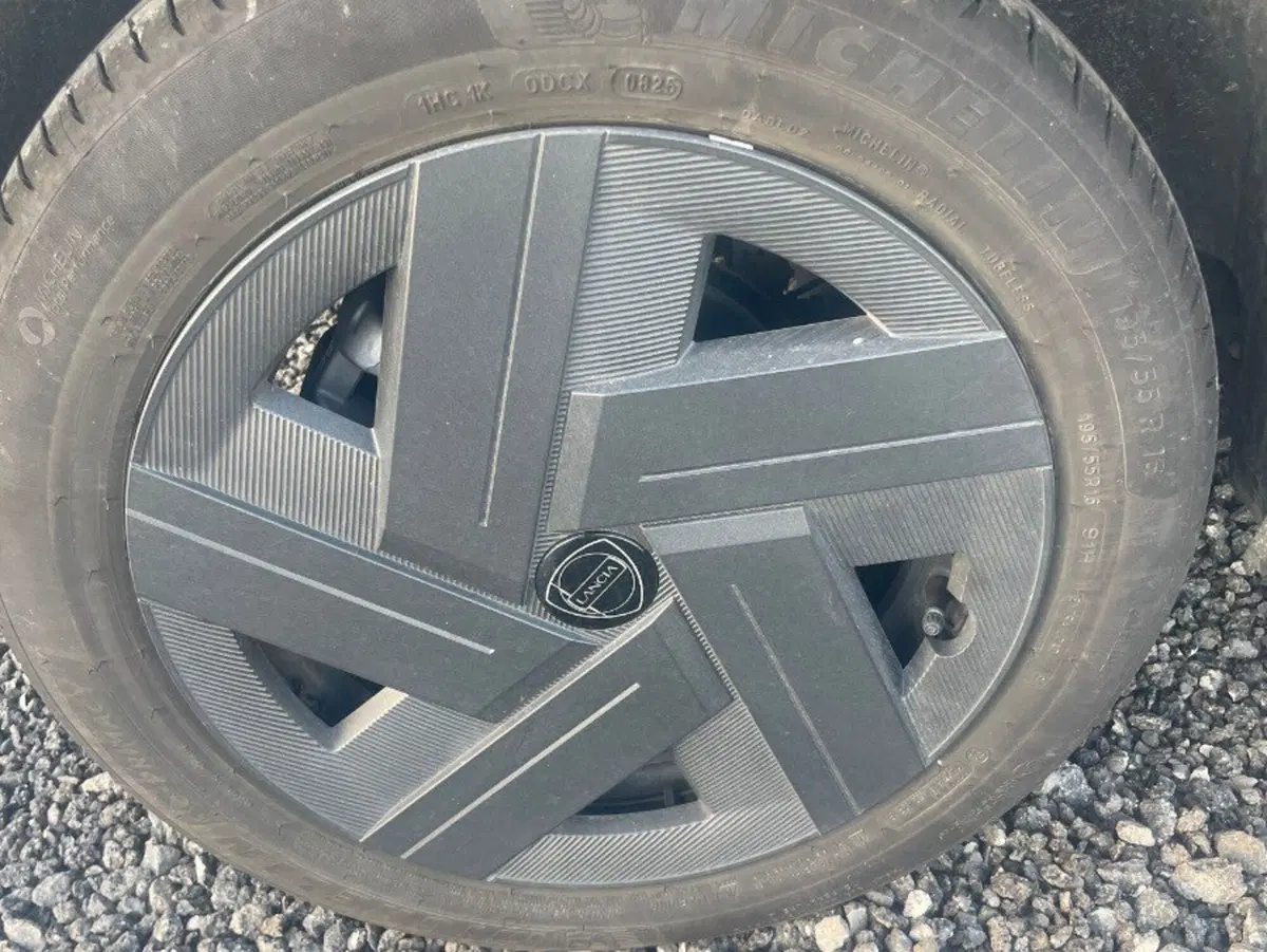 Lancia Ypsilon usata a Salerno (20)