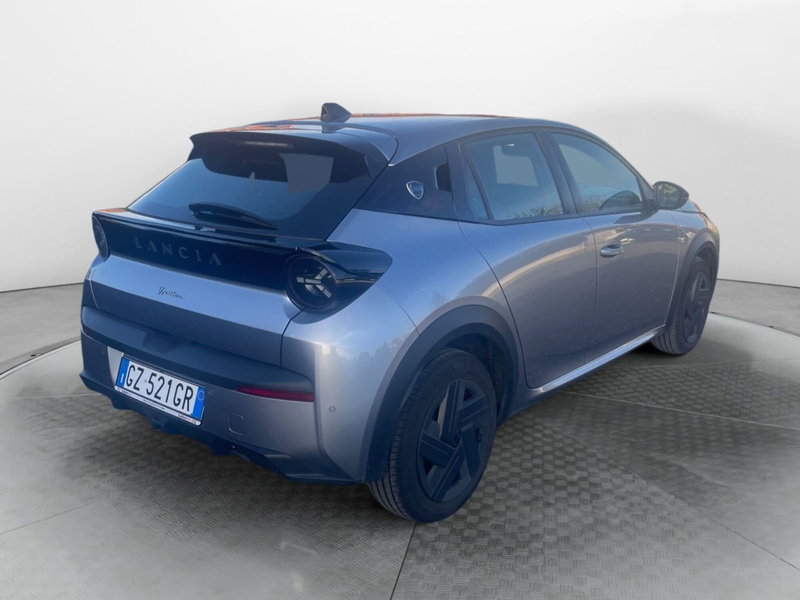 Lancia Ypsilon usata a Salerno (3)