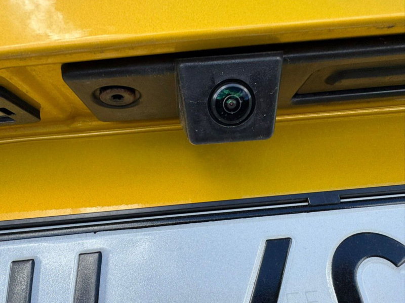 Jeep Avenger nuova a Salerno (12)