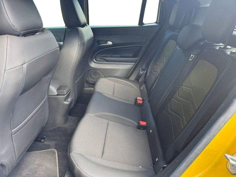 Jeep Avenger nuova a Salerno (7)