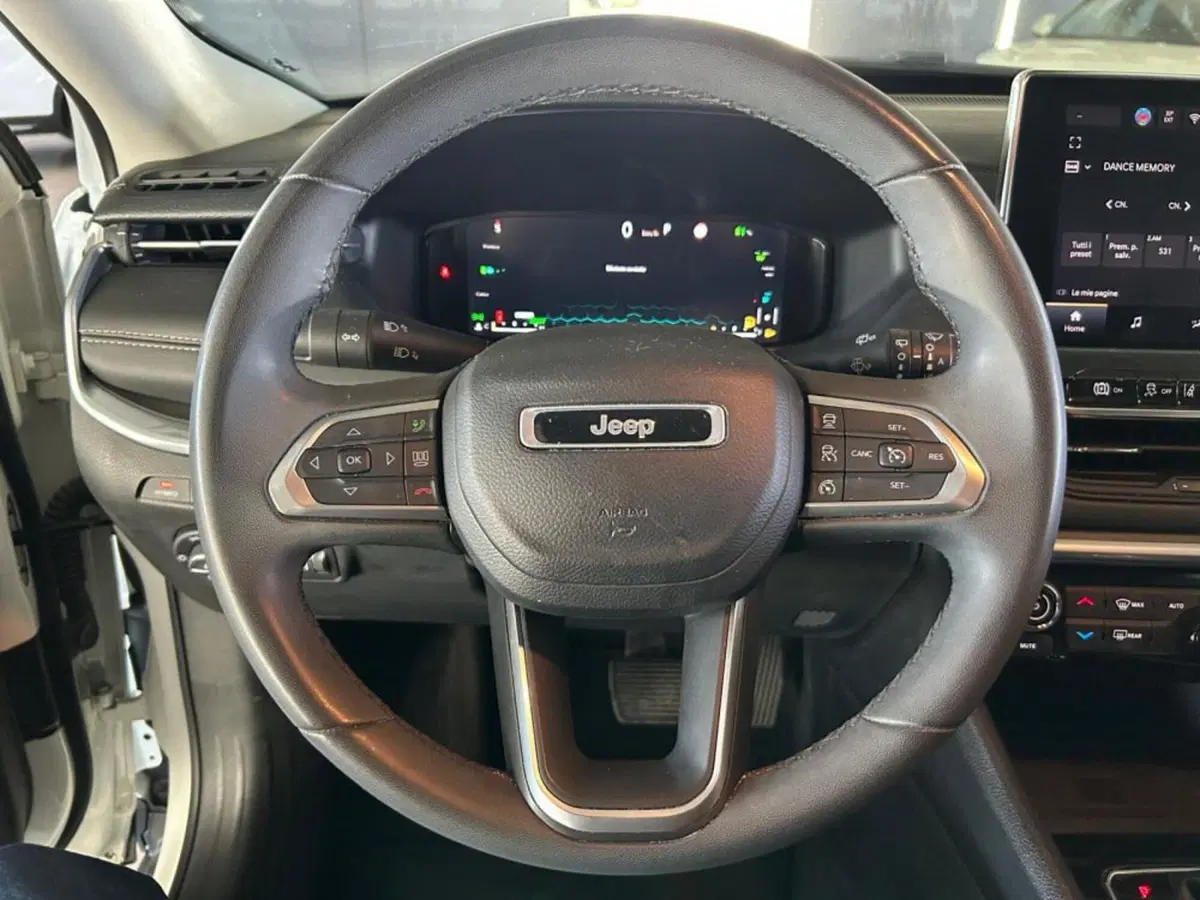 Jeep Compass usata a Salerno (18)