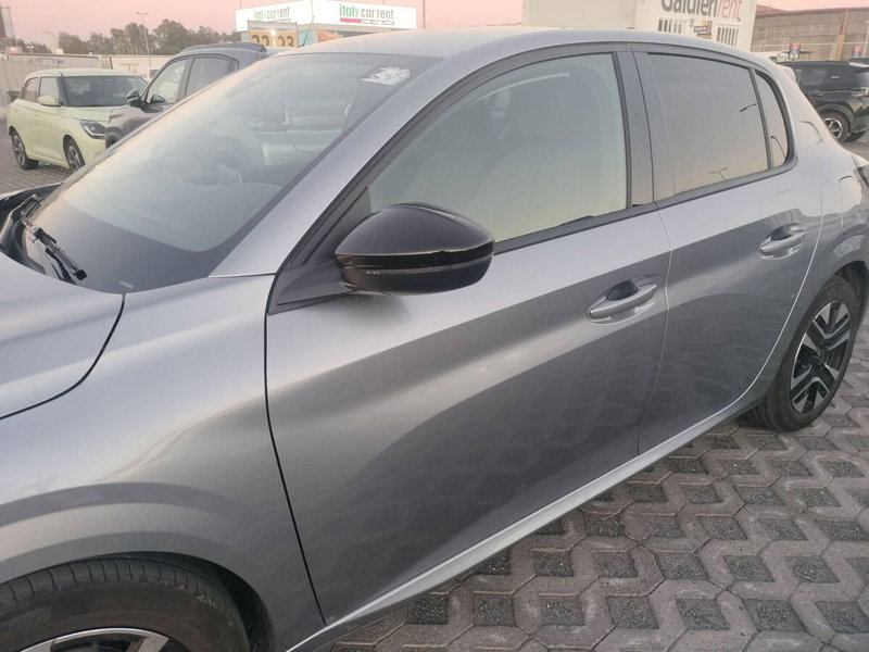 Peugeot 208 usata a Salerno (11)