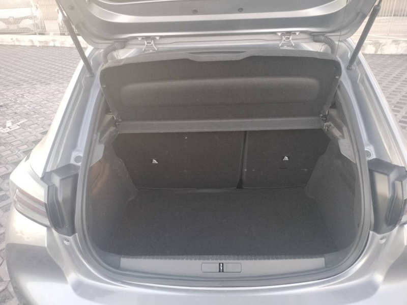 Peugeot 208 usata a Salerno (14)