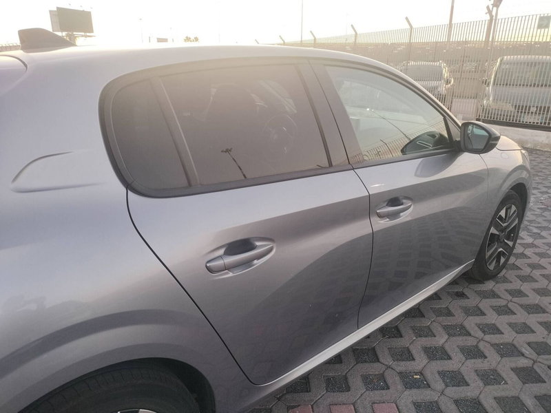 Peugeot 208 usata a Salerno (17)