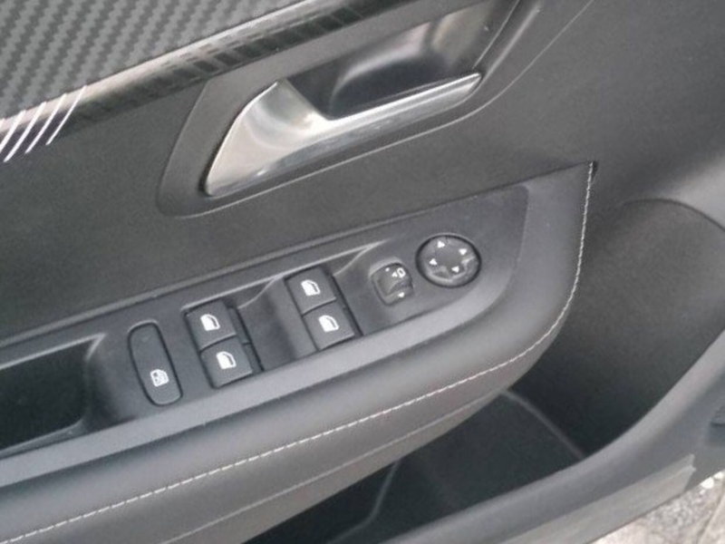 Peugeot 208 usata a Salerno (19)