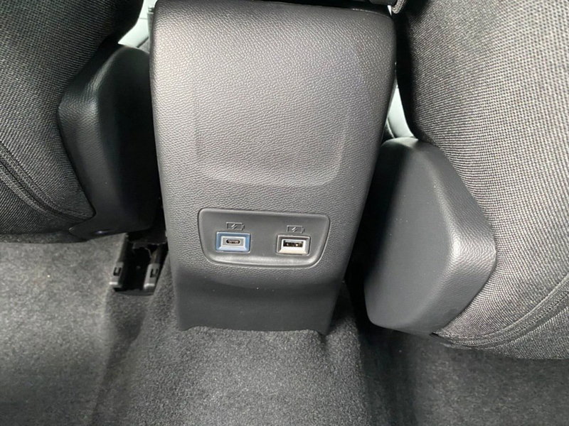 Peugeot 2008 nuova a Salerno (16)