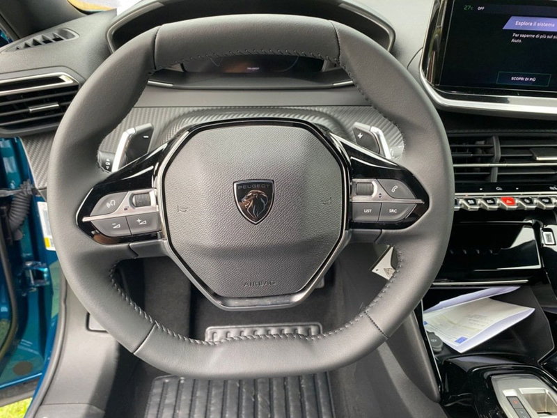 Peugeot 2008 nuova a Salerno (18)