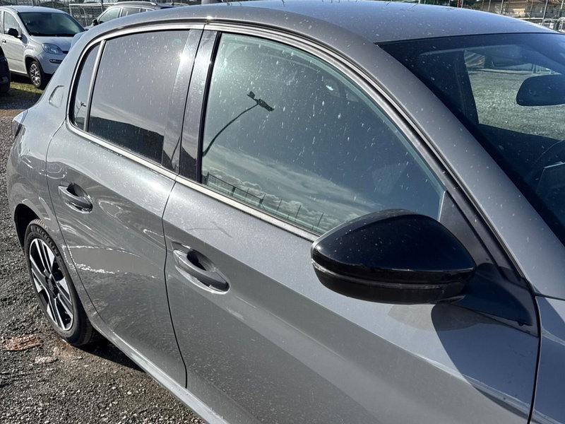 Peugeot 208 usata a Salerno (17)
