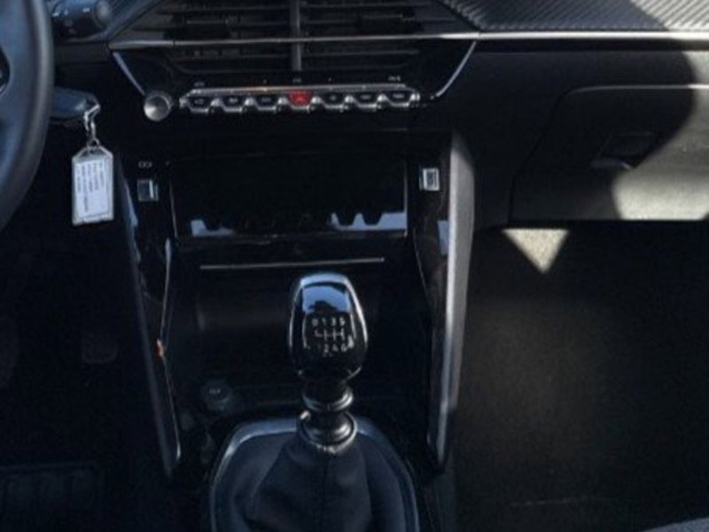 Peugeot 208 usata a Salerno (20)