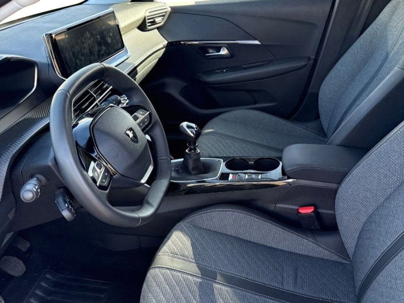 Peugeot 208 usata a Salerno (6)
