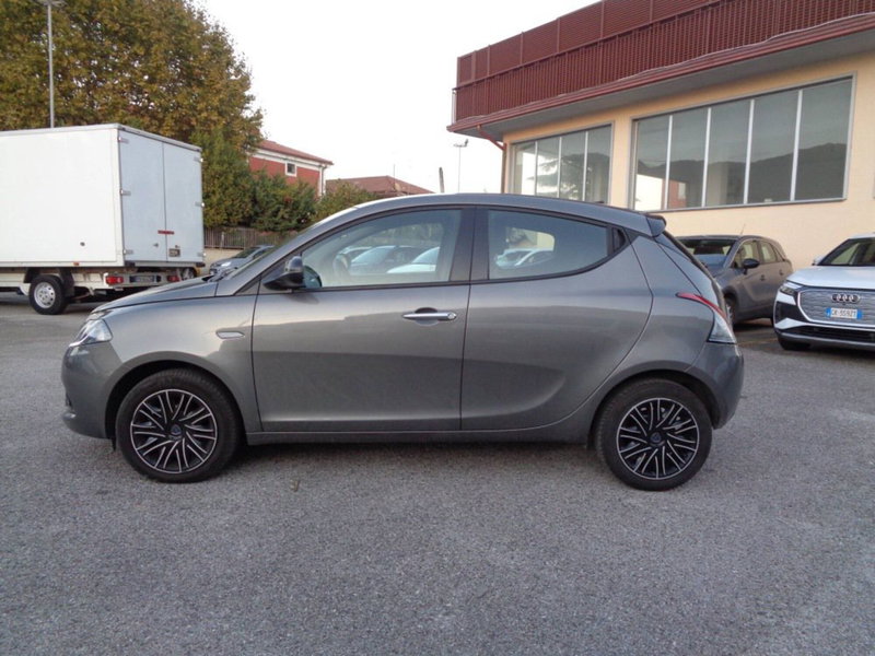 Lancia Ypsilon usata a Salerno (10)