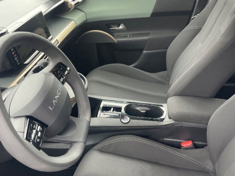 Lancia Ypsilon usata a Salerno (6)