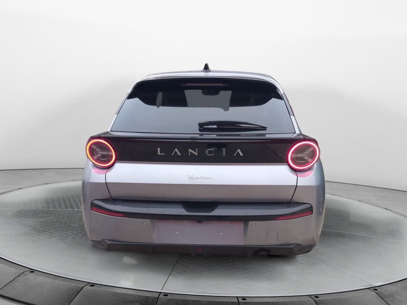 Lancia Ypsilon nuova a Salerno (3)