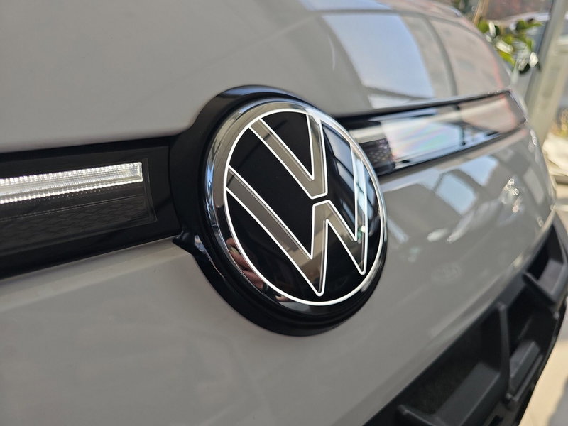 Volkswagen T-Roc nuova a Catanzaro (12)