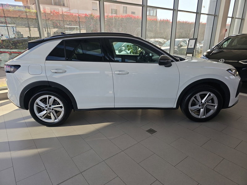 Volkswagen T-Roc nuova a Catanzaro (4)