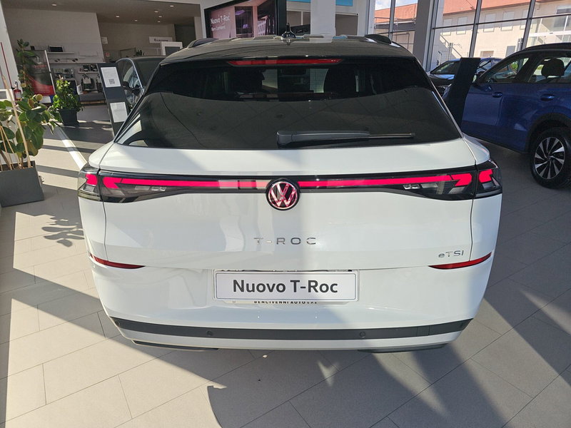 Volkswagen T-Roc nuova a Catanzaro (5)