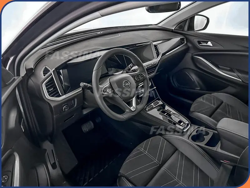 Opel Grandland nuova a Milano (9)