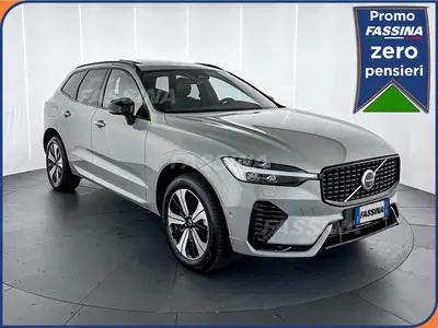 Volvo V60 T6 Recharge AWD Plug-in Hybrid R-design del 2025 usata a Milano